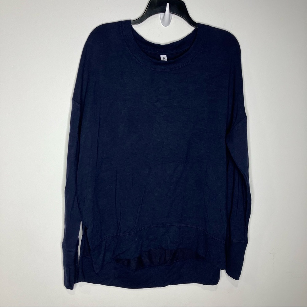 Athleta navy blue long sleeve lightweight pullover side slits size large